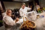 Kochen von frischem Stickstoffeis