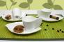 Gewelltes schönes Kaffeegeschirr